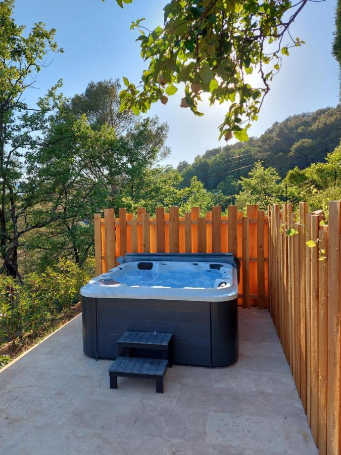 Maison A La Campagne Avec Spa Et Piscine Tourrettes-sur-Loup Exterior foto
